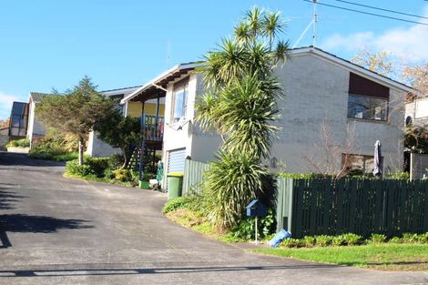 Photo of property in 20a Pah Road, Cockle Bay, Auckland, 2014