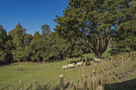 Photo of property in 233 Point View Drive, Dannemora, Auckland, 2016