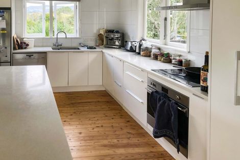 Photo of property in 69 Howard Road, Orere Point, 2585