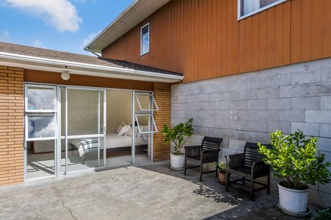 Photo of property in 61 Queenstown Road, Onehunga, Auckland, 1061