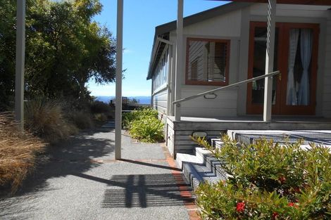 Photo of property in 25 Putnam Street, Northland, Wellington, 6012