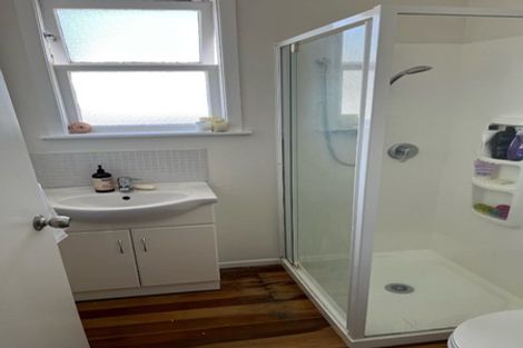 Photo of property in 182 Waimumu Road, Massey, Auckland, 0614