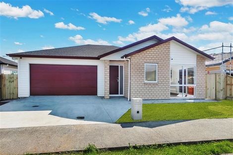 Photo of property in 4 Castlepoint Avenue, Takanini, 2110