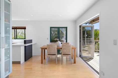 Photo of property in 88 Victory Road, Laingholm, Auckland, 0604