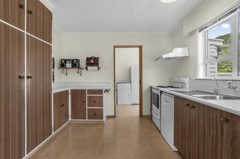 Photo of property in 52 Dover Road, Wainuiomata, Lower Hutt, 5014