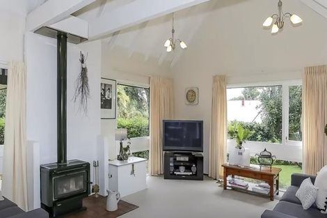 Photo of property in 10 Pamir Place, Welcome Bay, Tauranga, 3112