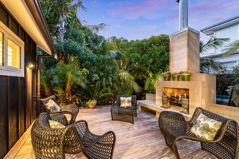 Photo of property in 16 Te Mana Street, Omaha, 0986