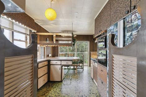 Photo of property in 103 Churchill Drive, Crofton Downs, Wellington, 6035