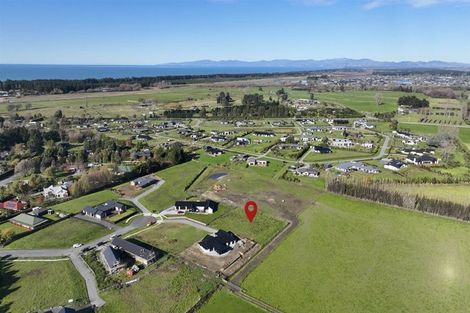 Photo of property in 88 Queens Avenue, Waikuku Beach, 7402