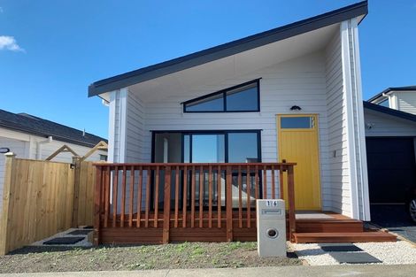 Photo of property in 16 Noia Way, Karaka, Papakura, 2113