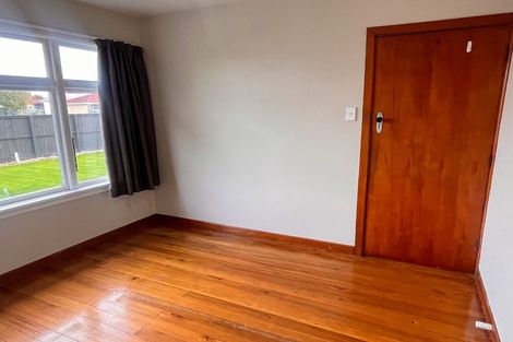 Photo of property in 61 Coopers Road, Dallington, Christchurch, 8061