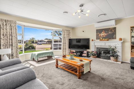 Photo of property in 34 Herbert Avenue, Cloverlea, Palmerston North, 4412