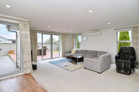 Photo of property in 25 Cassino Street, Rangiora, 7400