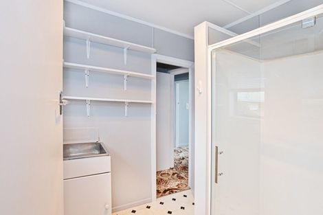 Photo of property in 18 Kilmarnock Street, Wallacetown, 9816