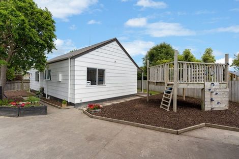 Photo of property in 19 Peppertree Glade, Kelvin Grove, Palmerston North, 4414