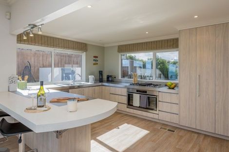 Photo of property in 155 Rosetta Road, Raumati South, Paraparaumu, 5032