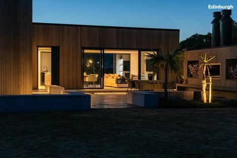 Photo of property in 1371 Taieri Mouth Road, Taieri Mouth, 9091