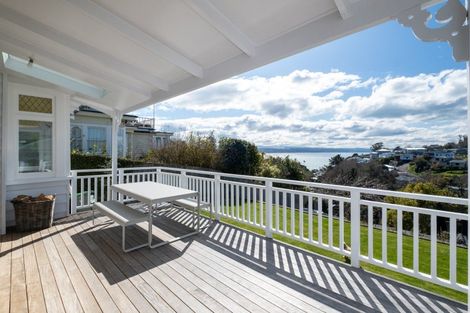 Photo of property in 13 Lincoln Road, Bluff Hill, Napier, 4110