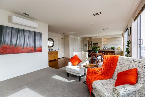 Photo of property in 22 Liardet Apartments, 402/22 Liardet Street, New Plymouth, 4310