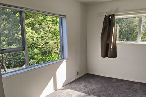 Photo of property in 4 Geoffrey Road, Torbay, Auckland, 0630