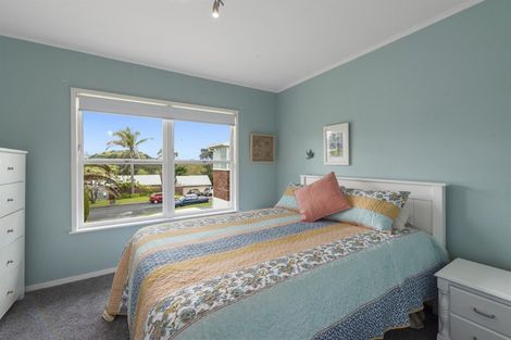 Photo of property in 3/40 Lake Road, Narrow Neck, Auckland, 0624