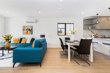 Photo of property in 18 Woven Place, Karaka, Papakura, 2113