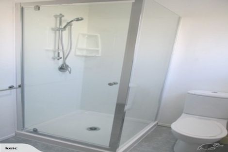 Photo of property in 2/19 Philson Terrace, Browns Bay, Auckland, 0630