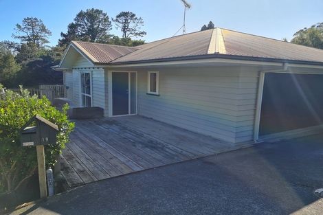 Photo of property in 19 Viridian Lane, Greenhithe, Auckland, 0632