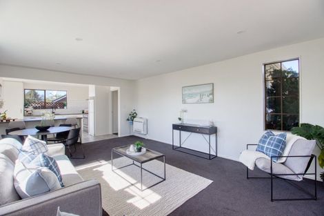 Photo of property in 2/10 Montclare Avenue, Ilam, Christchurch, 8041