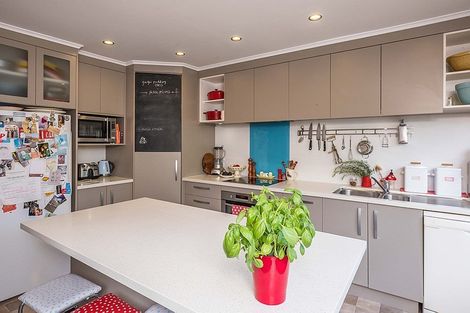 Photo of property in 1 Herbert Avenue, Raumati South, Paraparaumu, 5032