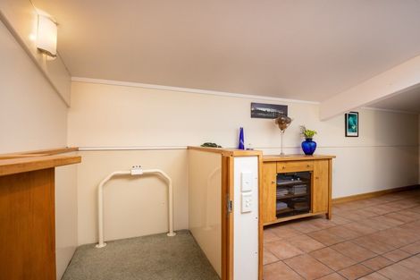 Photo of property in 50 Whiteley Street, Moturoa, New Plymouth, 4310