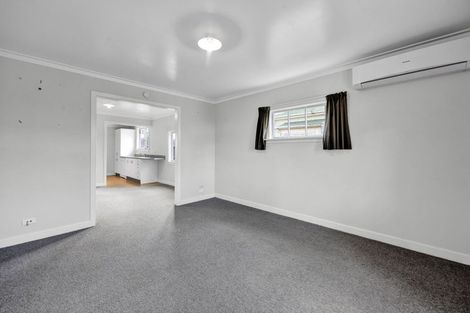 Photo of property in 10 Erin Street, Hawera, 4610