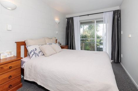 Photo of property in 10/32 Blockhouse Bay Road, Avondale, Auckland, 1026