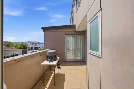 Photo of property in 8a Broadbent Street, Riccarton, Christchurch, 8041