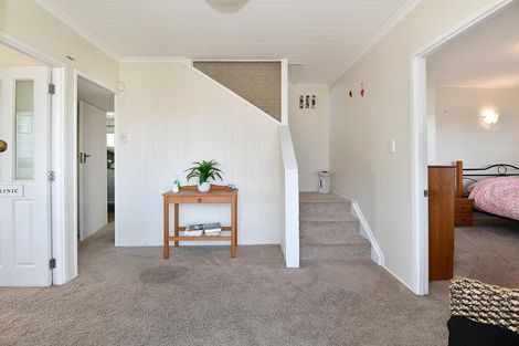Photo of property in 1/165 Deep Creek Road, Torbay, Auckland, 0630