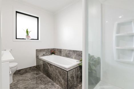 Photo of property in 18 Kimbolton Street, Rototuna North, Hamilton, 3210