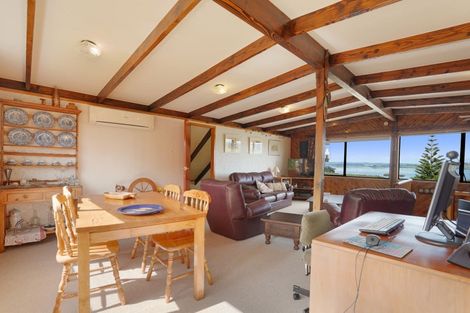 Photo of property in 72 West View Crescent, Onerahi, Whangarei, 0110