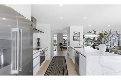 Photo of property in 82 Bay Street, Red Beach, 0932