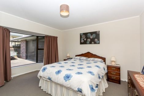 Photo of property in 4 Ash Place, Whalers Gate, New Plymouth, 4310