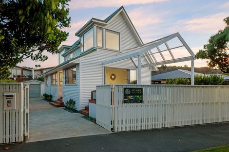 Photo of property in 85 Beachville Road, Redcliffs, Christchurch, 8081