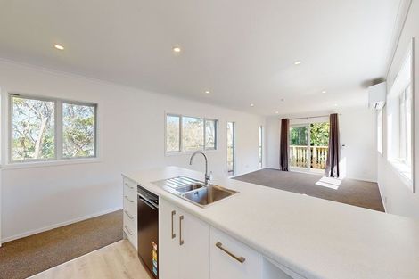 Photo of property in 3 Dunmail Way, Newlands, Wellington, 6037