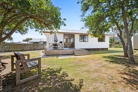 Photo of property in 34 Kowhai Street, Tokomaru, Palmerston North, 4474