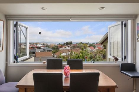 Photo of property in 100 Broad Street, Thames, 3500