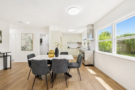 Photo of property in 9 Oteha Valley Road, Northcross, Auckland, 0632