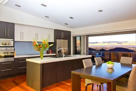 Photo of property in 4 Ravello Rise, Flat Bush, Auckland, 2019