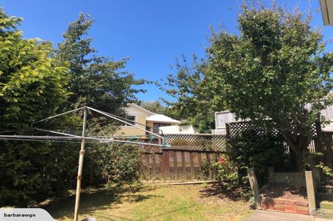 Photo of property in 15 Bancroft Terrace, Newlands, Wellington, 6037