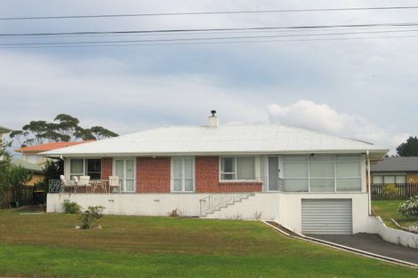 Photo of property in 82 Don Buck Road, Massey, Auckland, 0614