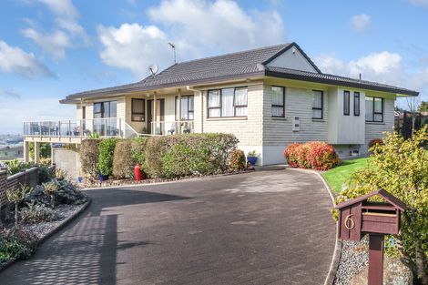 Photo of property in 6 Tremen Place, Pukekohe, 2120