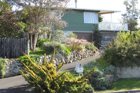 Photo of property in 64 Tauroa Road, Havelock North, 4130