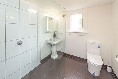 Photo of property in 10 Selwyn Crescent, College Estate, Whanganui, 4500